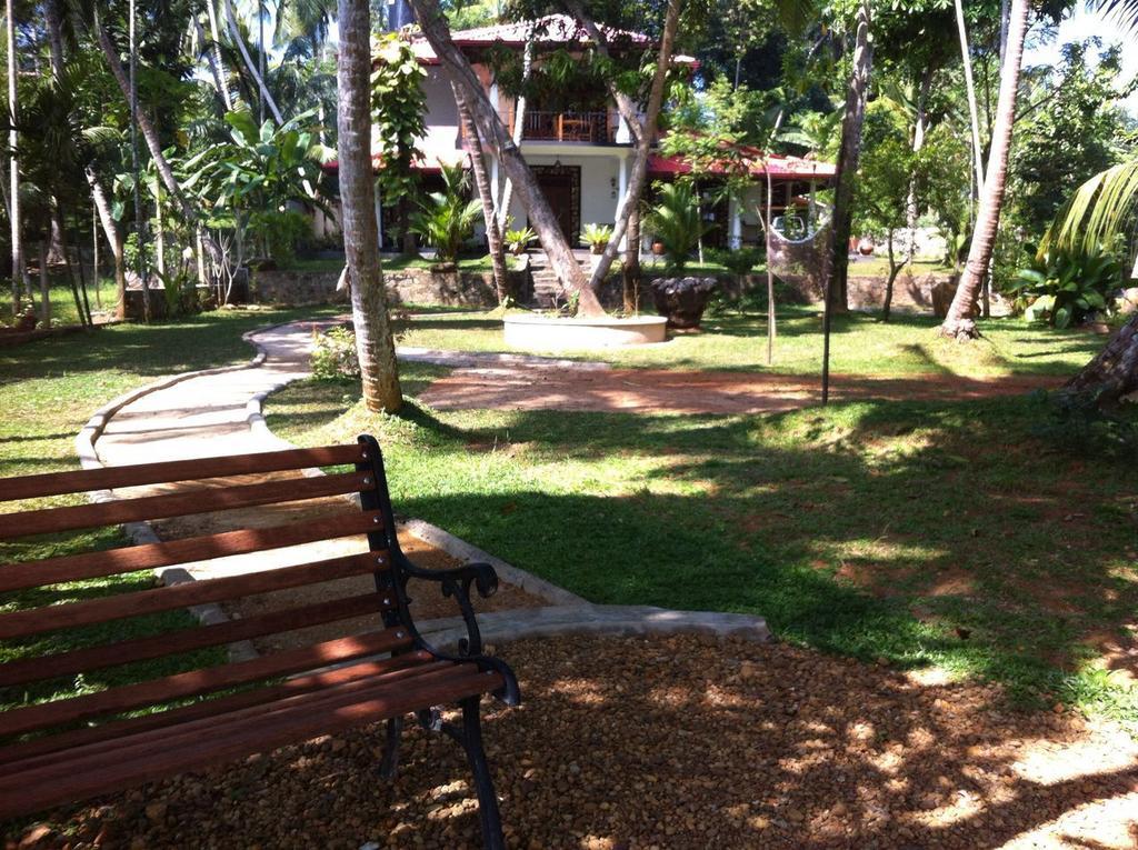 Priyanka Villa Bentota Buitenkant foto