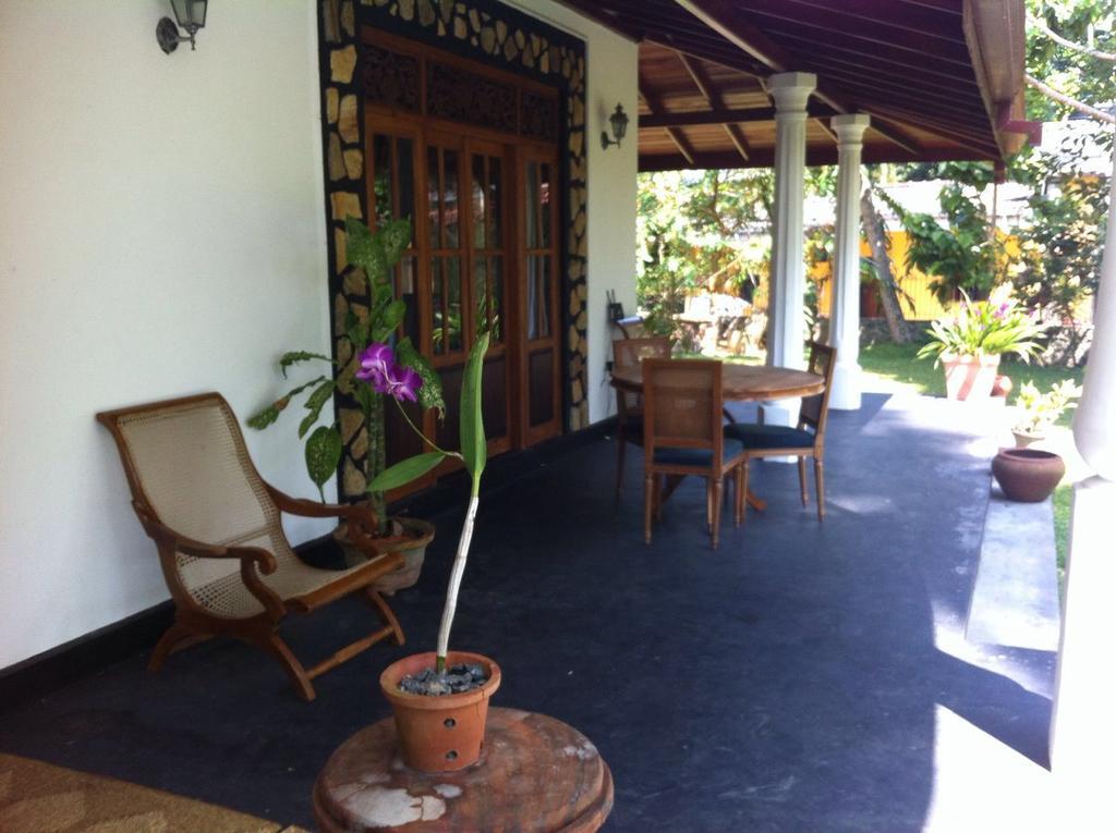 Priyanka Villa Bentota Buitenkant foto